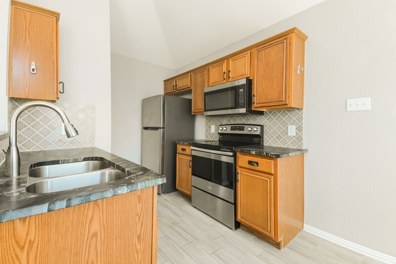 1,930/Mo, 2504 Castle Ridge Dr McKinney, TX 75071 Kitchen View