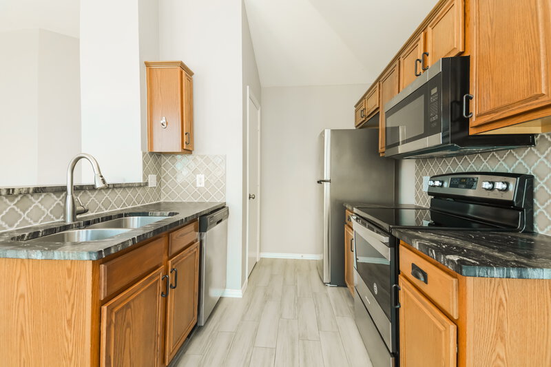 1,930/Mo, 2504 Castle Ridge Dr McKinney, TX 75071 Kitchen View 2