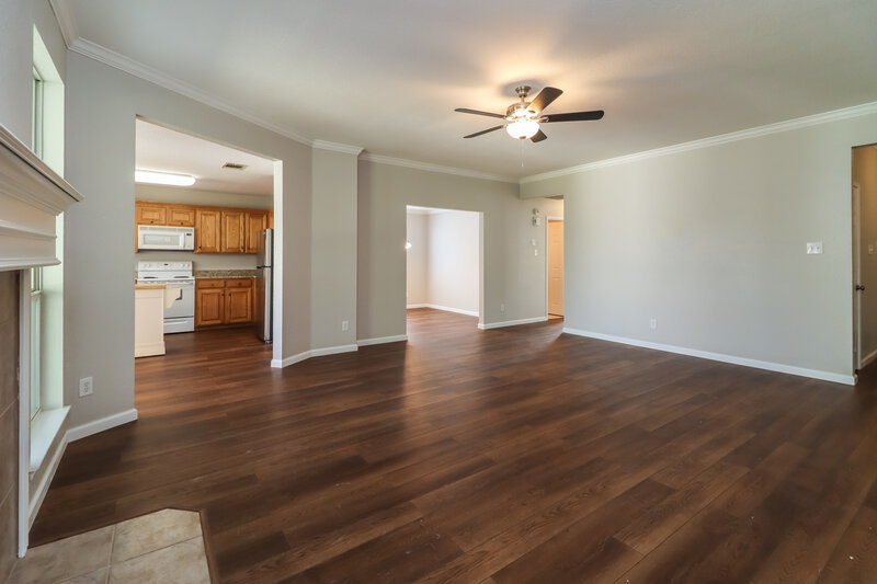 2,340/Mo, 612 Ridgehill Dr Burleson, TX 76028 Living Room View 2