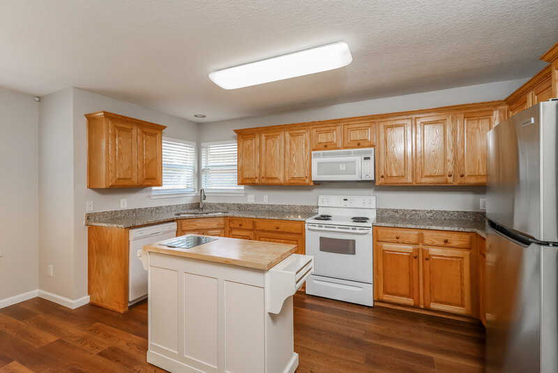 2,340/Mo, 612 Ridgehill Dr Burleson, TX 76028 Kitchen View