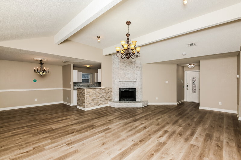 2,165/Mo, 6401 Peggy Dr Fort Worth, TX 76133 Living Room View 2
