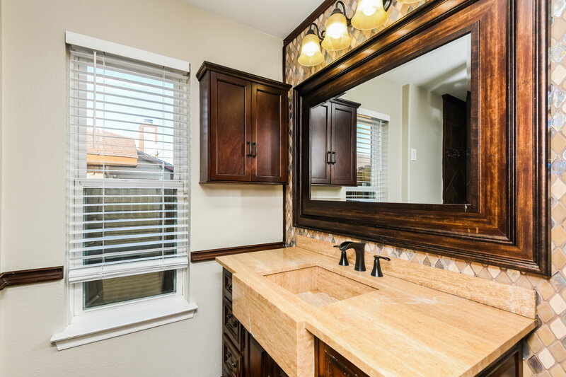2,165/Mo, 6401 Peggy Dr Fort Worth, TX 76133 Main Bathroom View