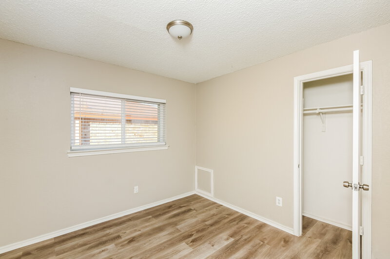 2,165/Mo, 6401 Peggy Dr Fort Worth, TX 76133 Bedroom View 3