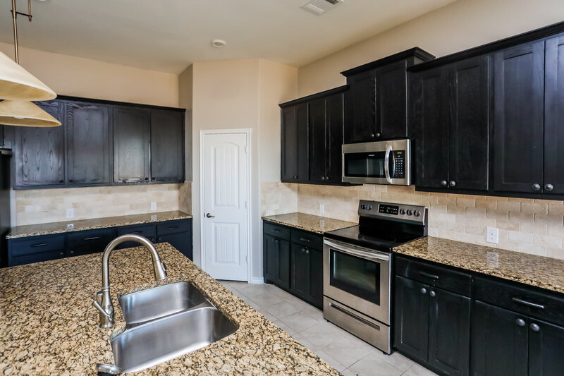 2,465/Mo, 3224 Shady River Trl Royse City, TX 75189 Kitchen View