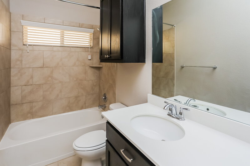 2,465/Mo, 3224 Shady River Trl Royse City, TX 75189 Bathroom View