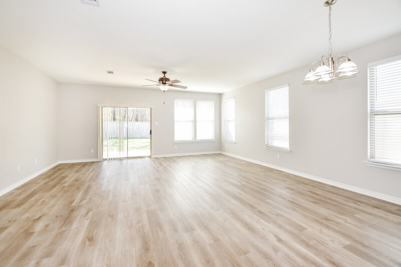 2,625/Mo, 1809 Sheffield Pl Fort Worth, TX 76112 Living Room View