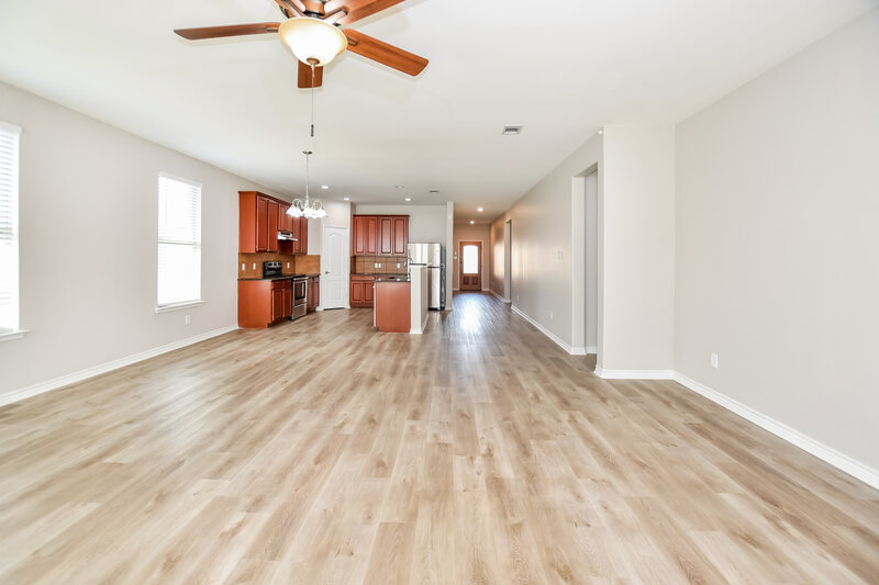 2,625/Mo, 1809 Sheffield Pl Fort Worth, TX 76112 Living Room View 2