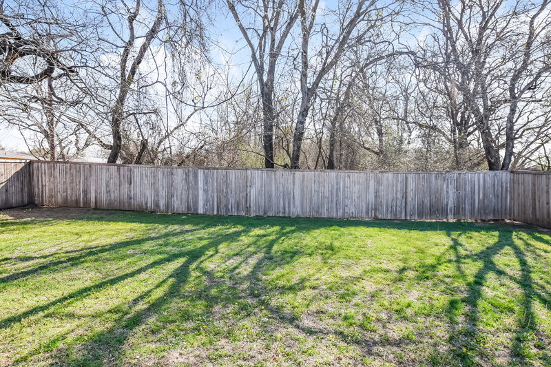 2,625/Mo, 1809 Sheffield Pl Fort Worth, TX 76112 Rear View