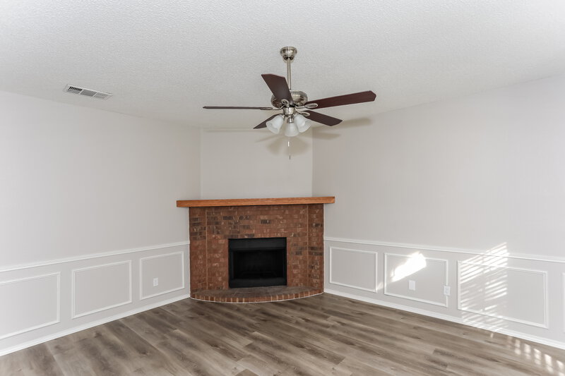 2,155/Mo, 312 Meadow St Saginaw, TX 76179 Living Room View