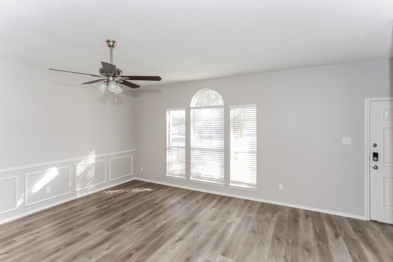 2,155/Mo, 312 Meadow St Saginaw, TX 76179 Living Room View 2