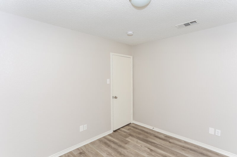 2,155/Mo, 312 Meadow St Saginaw, TX 76179 Bedroom View 2