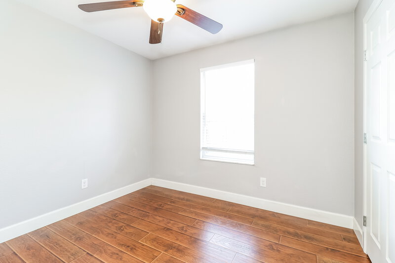 2,415/Mo, 802 Pangburn St Grand Prairie, TX 75051 Bedroom View