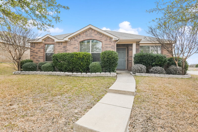 2,265/Mo, 1842 Reynolds St Lancaster, TX 75134 External View