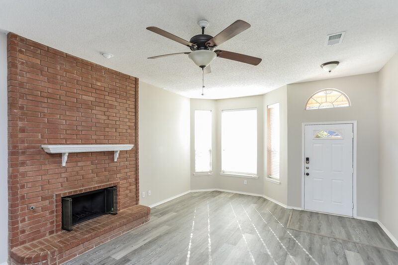 2,295/Mo, 9057 Tyne Trl Fort Worth, TX 76118 Living Room View