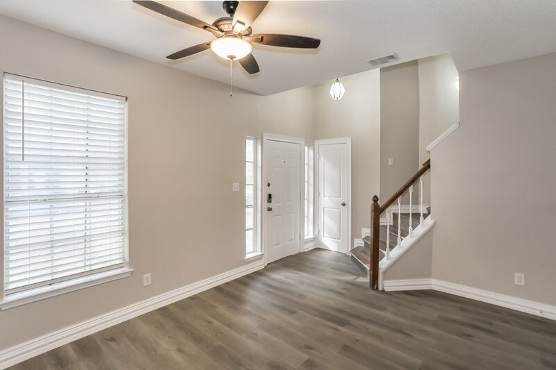 2,370/Mo, 4737 Waterway Dr N Fort Worth, TX 76137 Living Room View