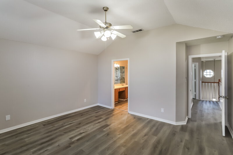 2,370/Mo, 4737 Waterway Dr N Fort Worth, TX 76137 Main Bedroom View 2