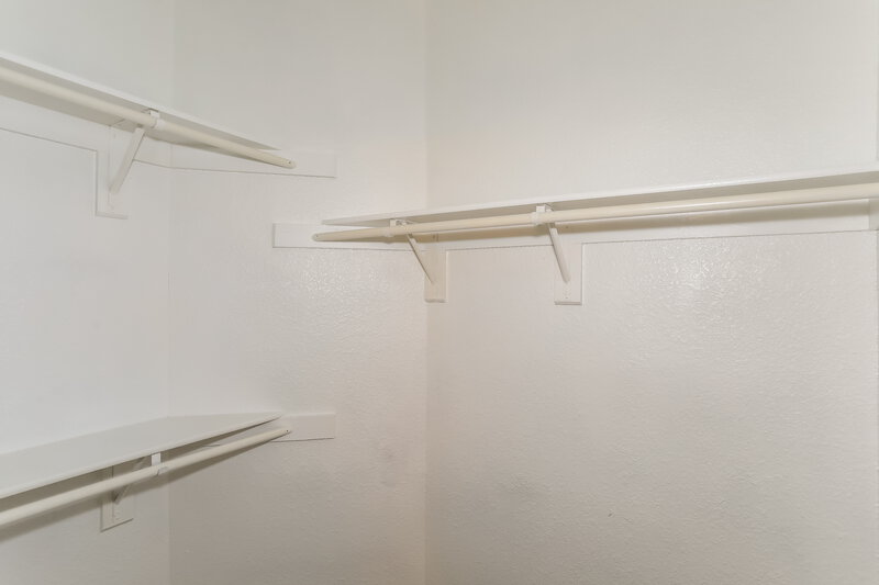 2,370/Mo, 4737 Waterway Dr N Fort Worth, TX 76137 Walk In Closet View