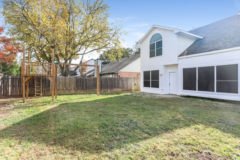 2,370/Mo, 4737 Waterway Dr N Fort Worth, TX 76137 Rear View