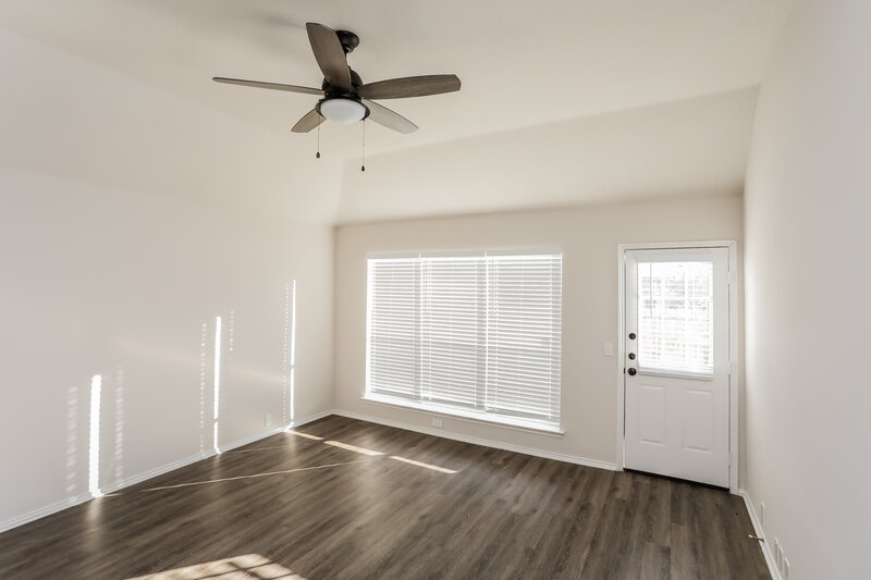 2,470/Mo, 7862 Park Downs Dr Fort Worth, TX 76137 Living Room View 2