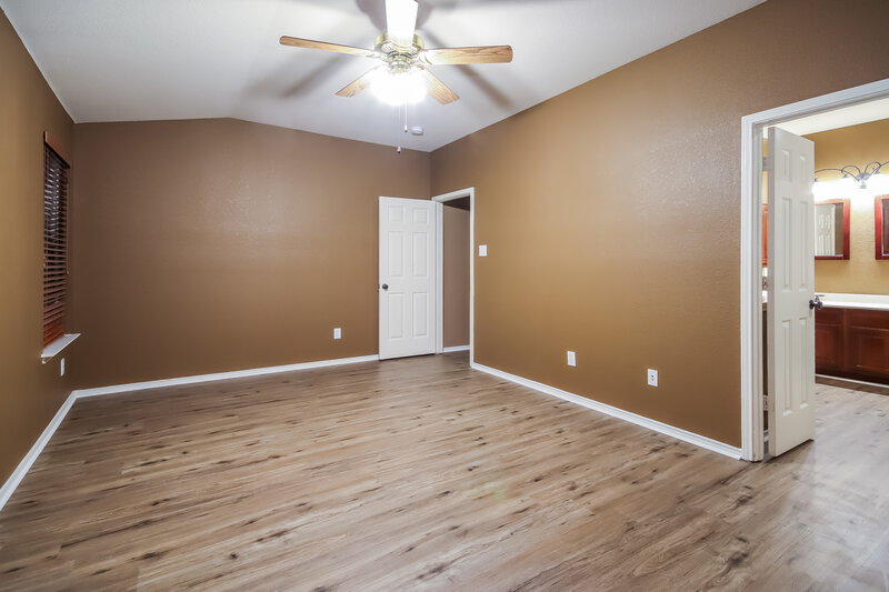 2,000/Mo, 2412 Castle Pines Dr Burleson, TX 76028 Main Bedroom View 2