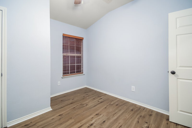 2,000/Mo, 2412 Castle Pines Dr Burleson, TX 76028 Bedroom View
