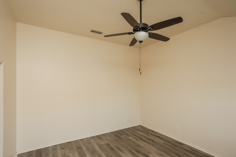 2,255/Mo, 916 Richards Dr Cedar Hill, TX 75104 Main Bedroom View