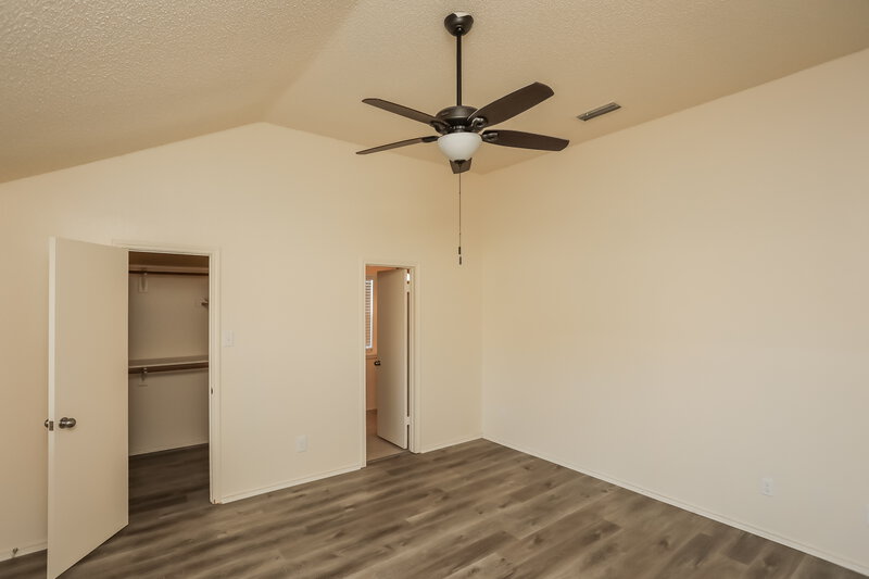 2,255/Mo, 916 Richards Dr Cedar Hill, TX 75104 Main Bedroom View 3