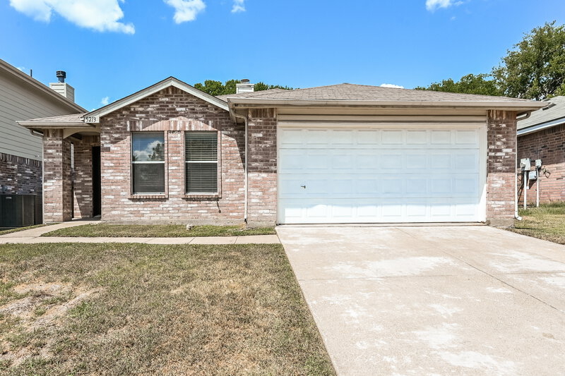 1,845/Mo, 5213 Bedfordshire Dr Fort Worth, TX 76135 External View