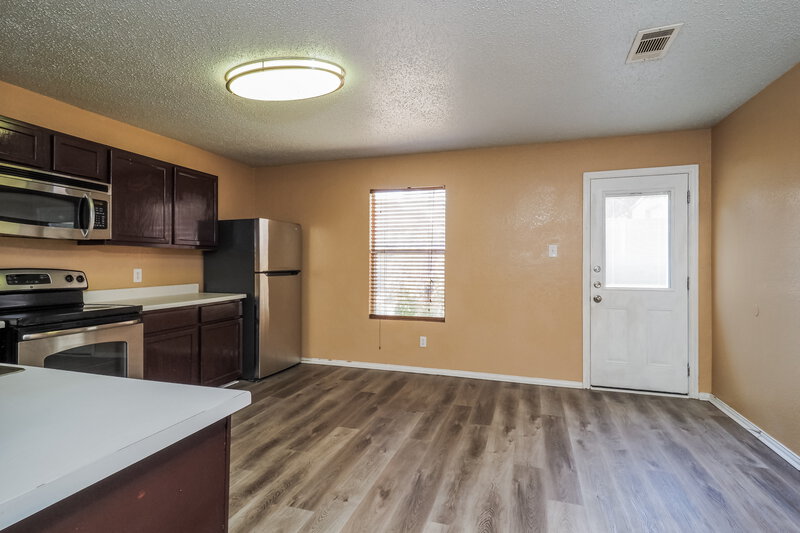 1,885/Mo, 5213 Bedfordshire Dr Fort Worth, TX 76135 Kitchen View