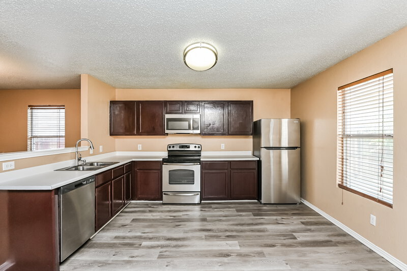 1,845/Mo, 5213 Bedfordshire Dr Fort Worth, TX 76135 Kitchen View 2