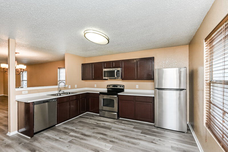 1,845/Mo, 5213 Bedfordshire Dr Fort Worth, TX 76135 Kitchen View 3