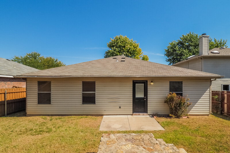 1,885/Mo, 5213 Bedfordshire Dr Fort Worth, TX 76135 Floor Plan View 2