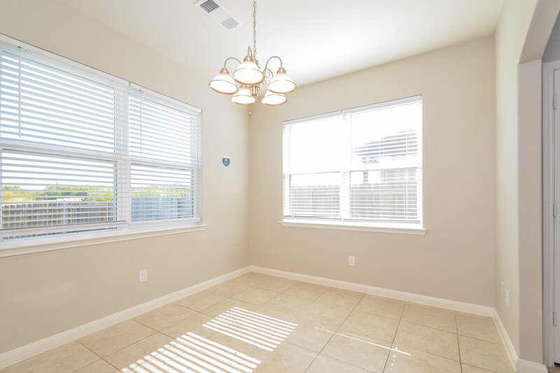 1,975/Mo, 4716 Merchant Trl Denton, TX 76207 Dining Room View 2