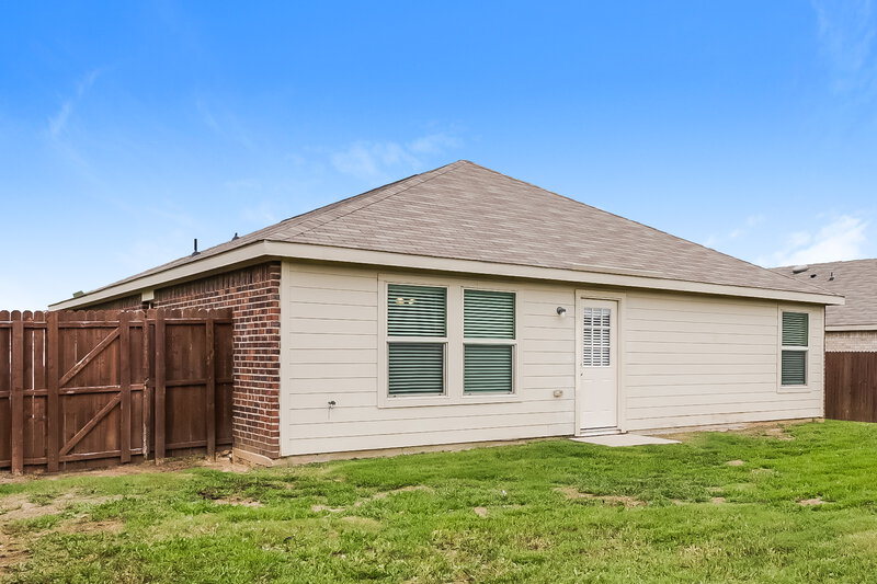 2,260/Mo, 1124 Skyline Dr Hutchins, TX 75141 Rear View