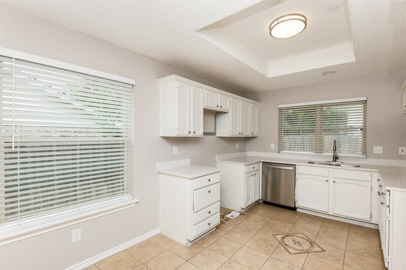 2,410/Mo, 2119 Belmont Park Dr Arlington, TX 76017 Kitchen View