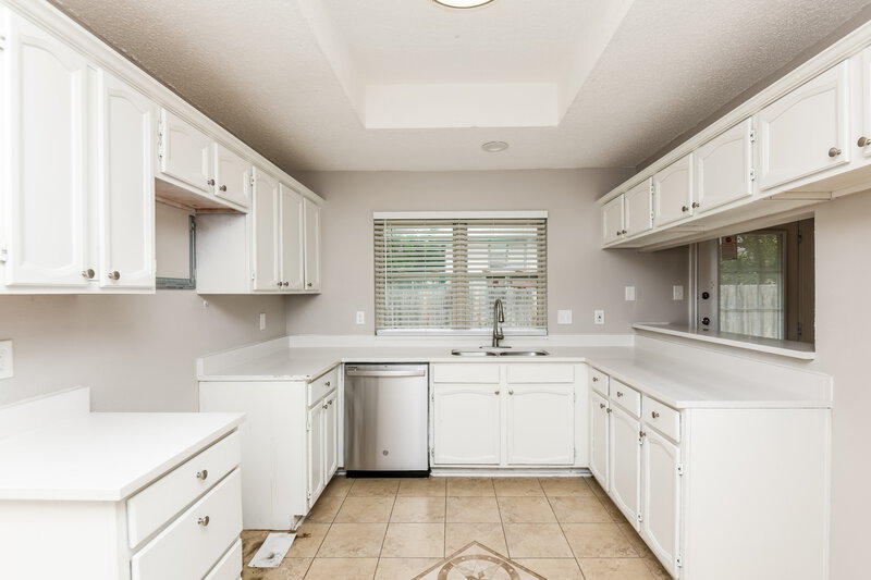 2,410/Mo, 2119 Belmont Park Dr Arlington, TX 76017 Kitchen View 2