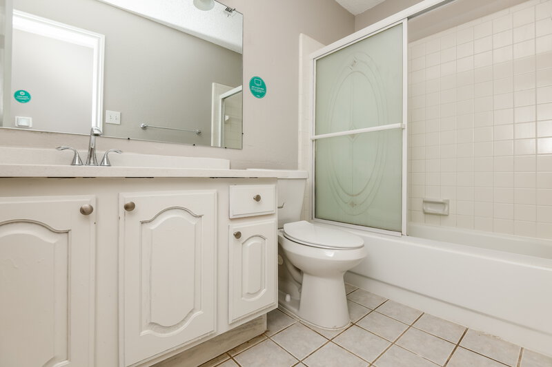 2,410/Mo, 2119 Belmont Park Dr Arlington, TX 76017 Bathroom View