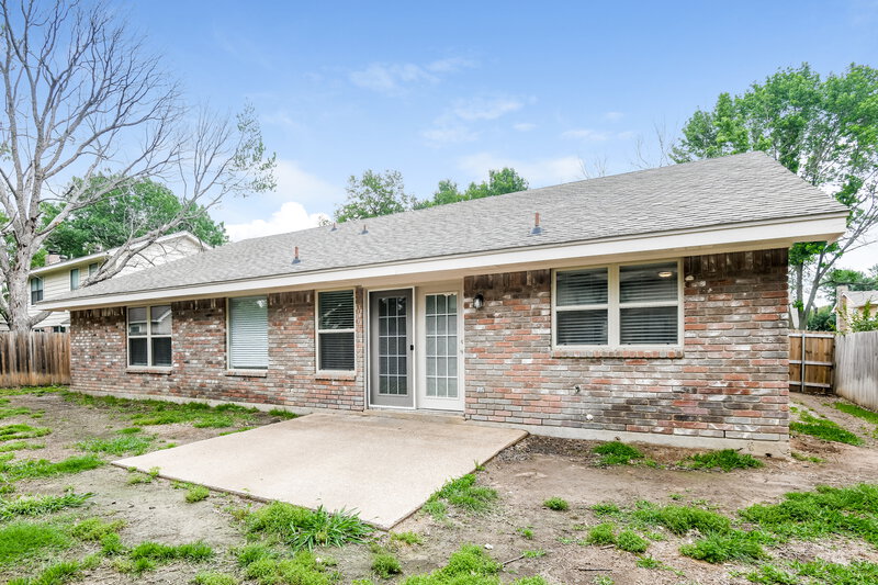 2,410/Mo, 2119 Belmont Park Dr Arlington, TX 76017 Rear View