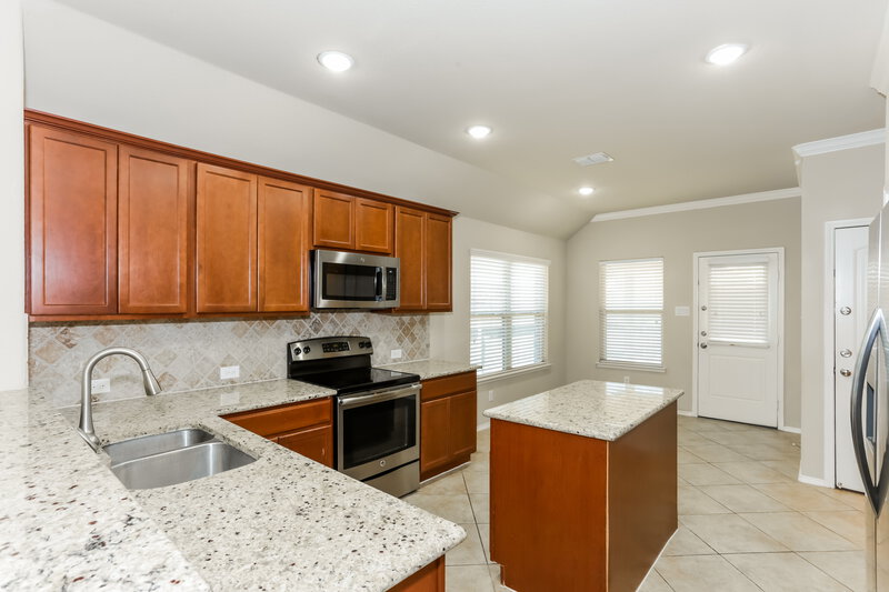 1,965/Mo, 517 Wounded Knee Dr Aubrey, TX 76227 Kitchen View