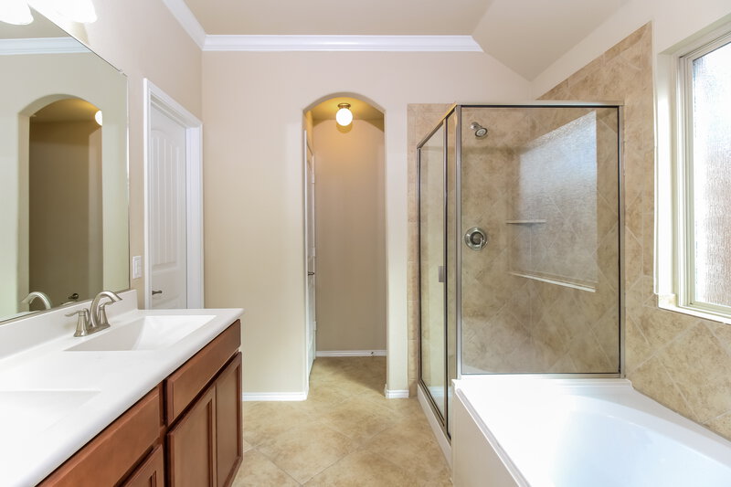 2,025/Mo, 517 Wounded Knee Dr Cross Roads, TX 76227 Bathroom View