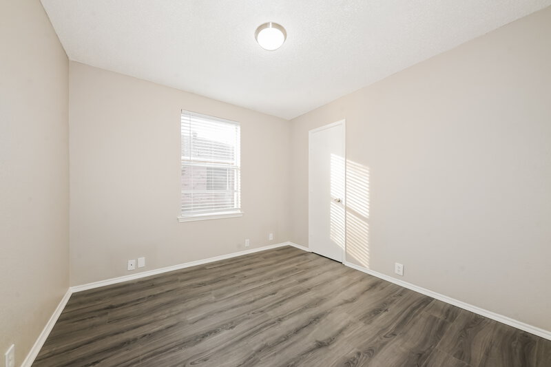 2,200/Mo, 1617 Columbia Dr Glenn Heights, TX 75154 Bedroom View 3