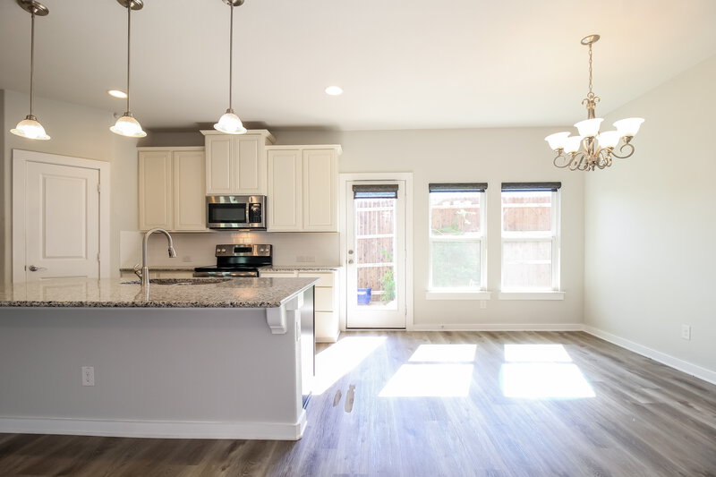 2,375/Mo, 2300 Paxton Way Denton, TX 76209 Kitchen View