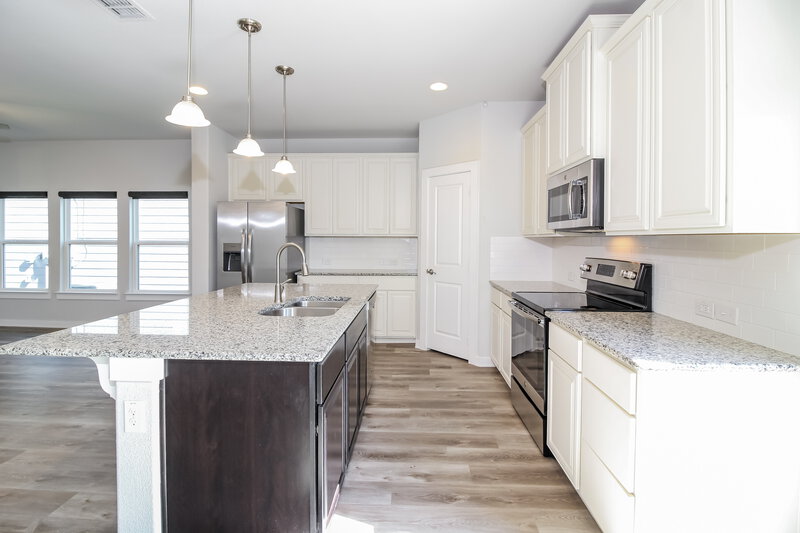 2,375/Mo, 2300 Paxton Way Denton, TX 76209 Kitchen View 4