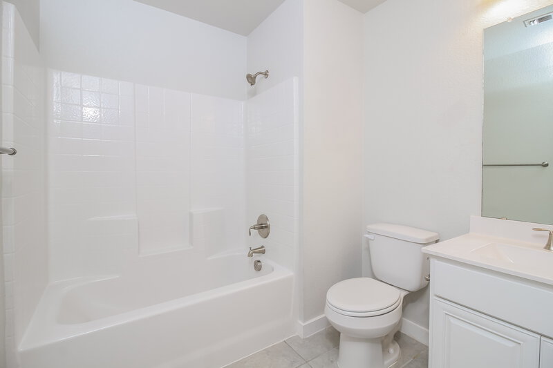 2,375/Mo, 2300 Paxton Way Denton, TX 76209 Bathroom View 2