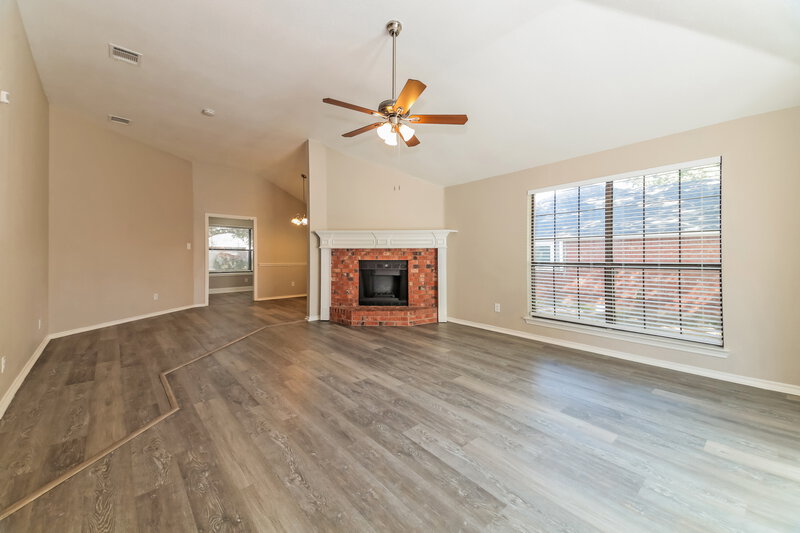 1,955/Mo, 703 Deep Well Dr Allen, TX 75002 Living Room View