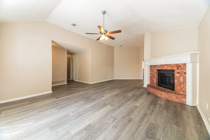 1,955/Mo, 703 Deep Well Dr Allen, TX 75002 Living Room View 2