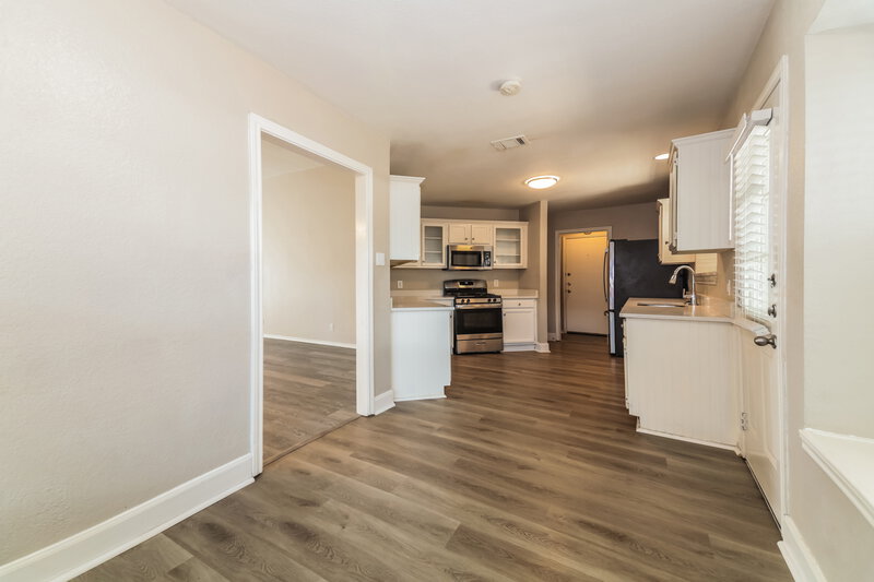 1,955/Mo, 703 Deep Well Dr Allen, TX 75002 Dining Room View 2