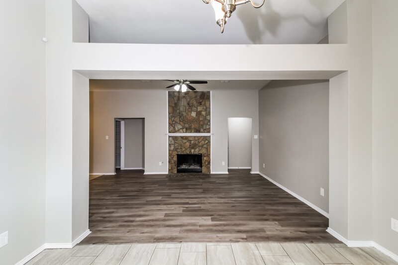 2,405/Mo, 920 Cruise St Denton, TX 76207 Dining Room View 2