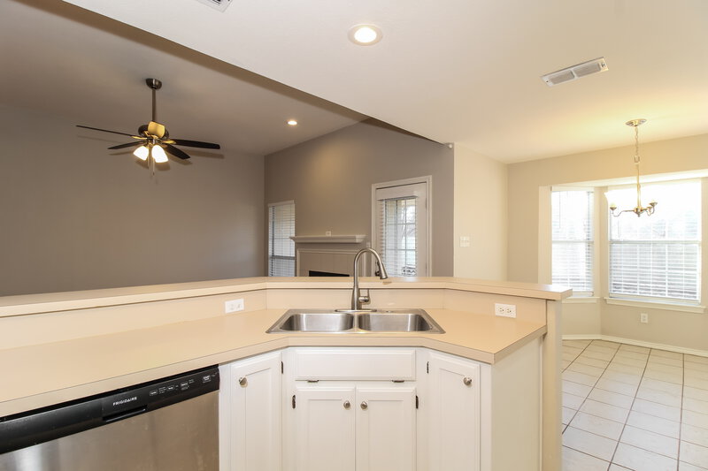 2,165/Mo, 2110 Oak Tree Dr Denton, TX 76209 Kitchen View
