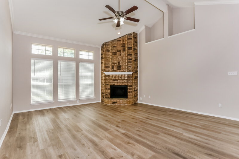 2,390/Mo, 532 Saddle Head Dr Desoto, TX 75115 Living Room View